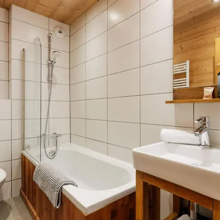 Apartment 3 Bed With Jacuzzi *
