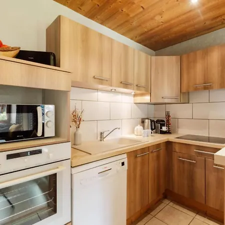 3 Bed With Jacuzzi *